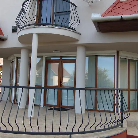 Csevi Apartmanhaz *