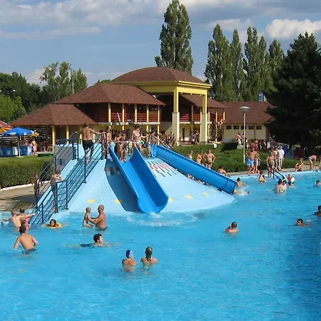 Csevi Apartmanhaz Mezokovesd