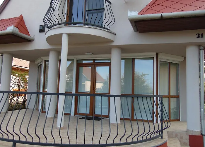 Csevi Apartmanhaz *