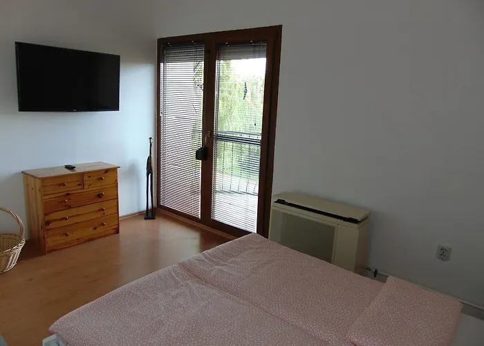 Lägenhet Csevi Apartmanhaz *